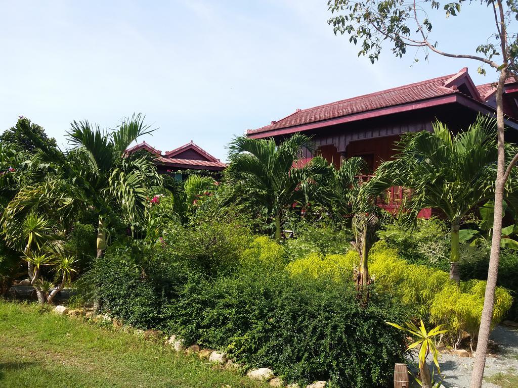 Khmer House Bungalow Hotel Kep Exterior photo