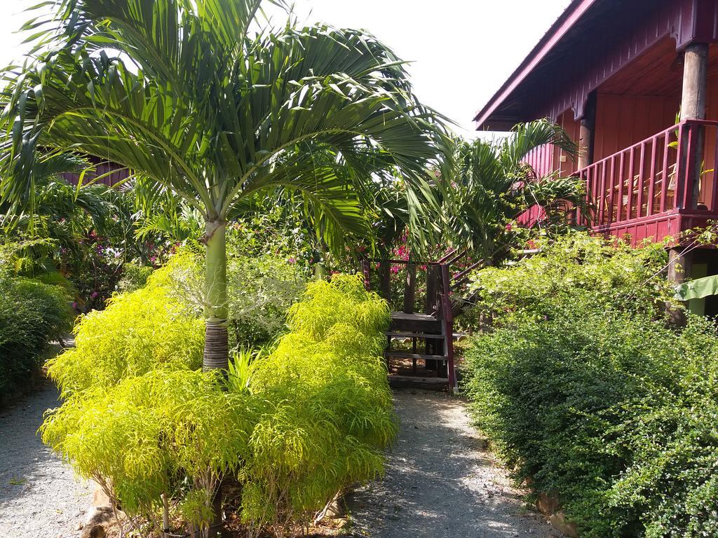 Khmer House Bungalow Hotel Kep Exterior photo