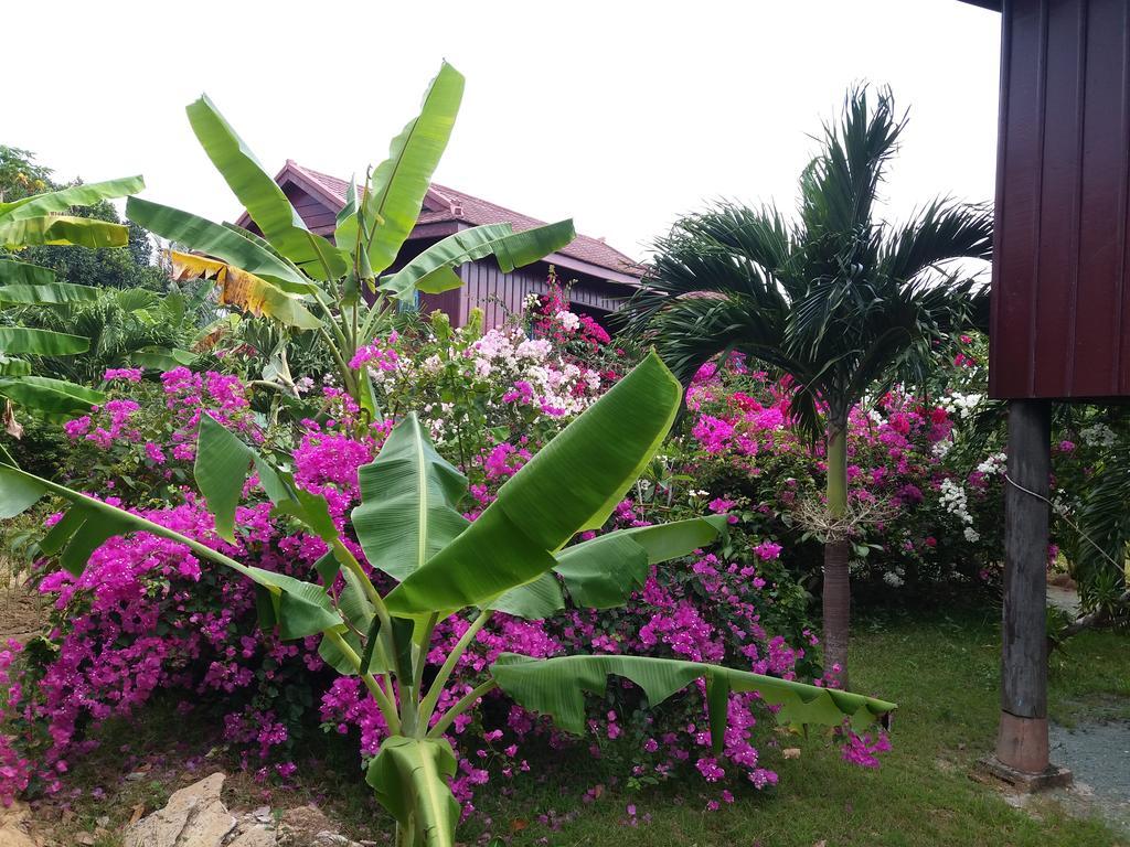 Khmer House Bungalow Hotel Kep Exterior photo