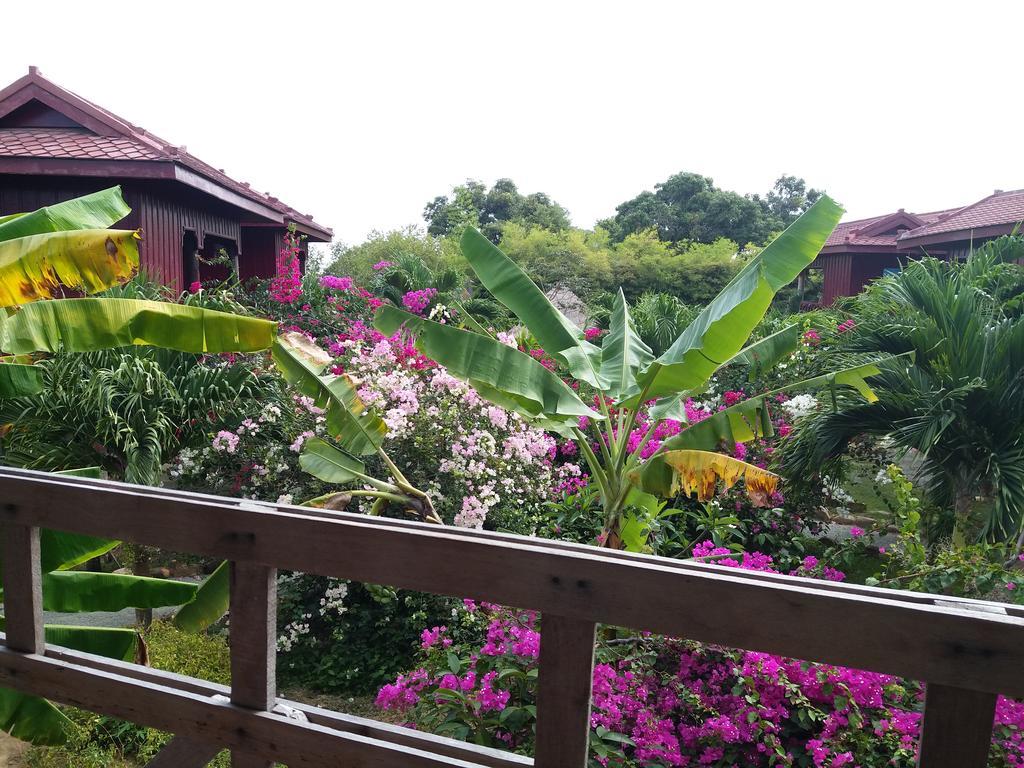 Khmer House Bungalow Hotel Kep Exterior photo